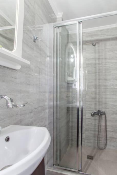 Апартаменты Newly Reconstructed Flat 107Sqm! Ханья Экстерьер фото